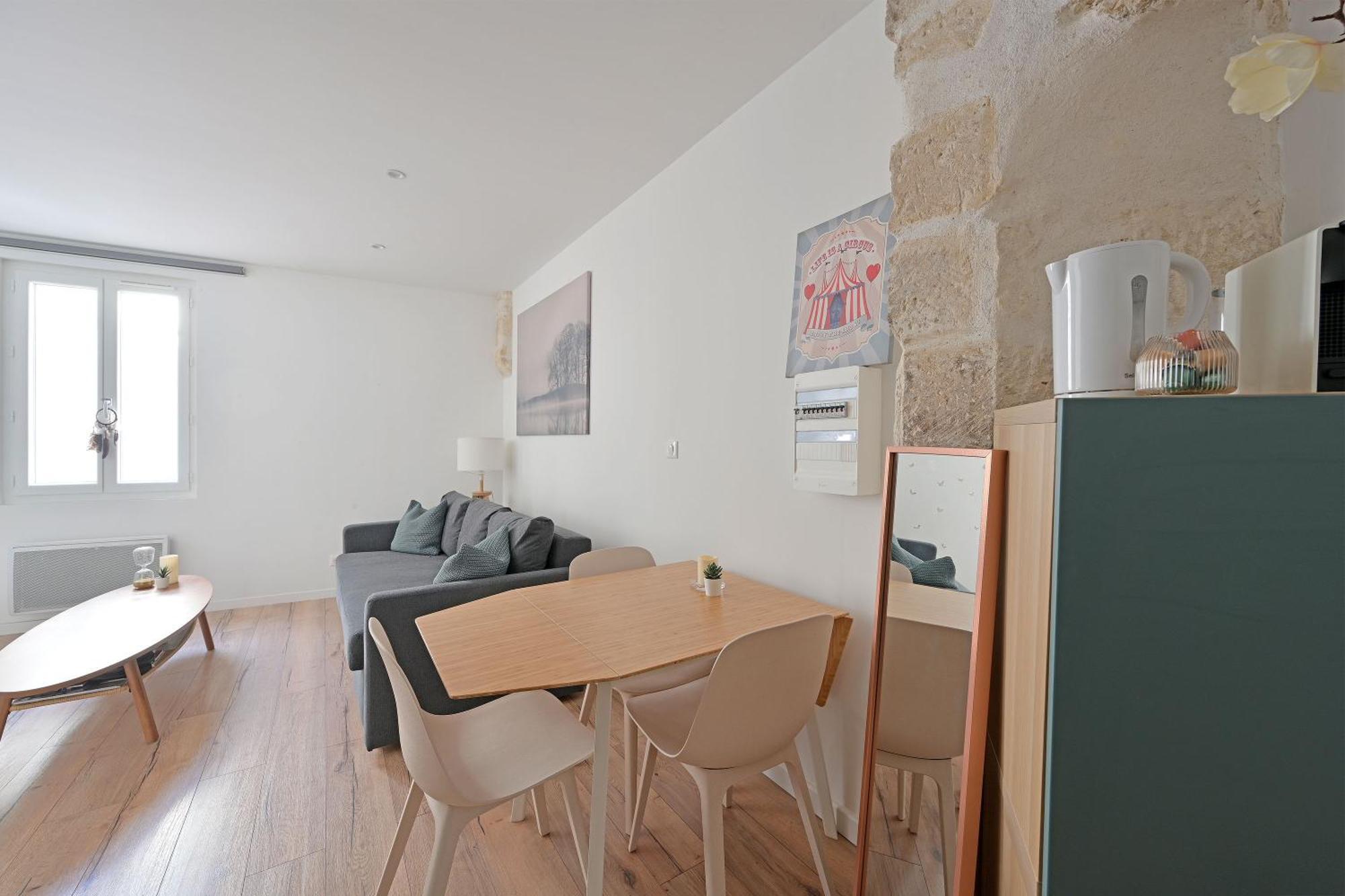 Studio Arthur - Proche Theatres Et Place Des Corps Saints - Wifi Avignon Luaran gambar